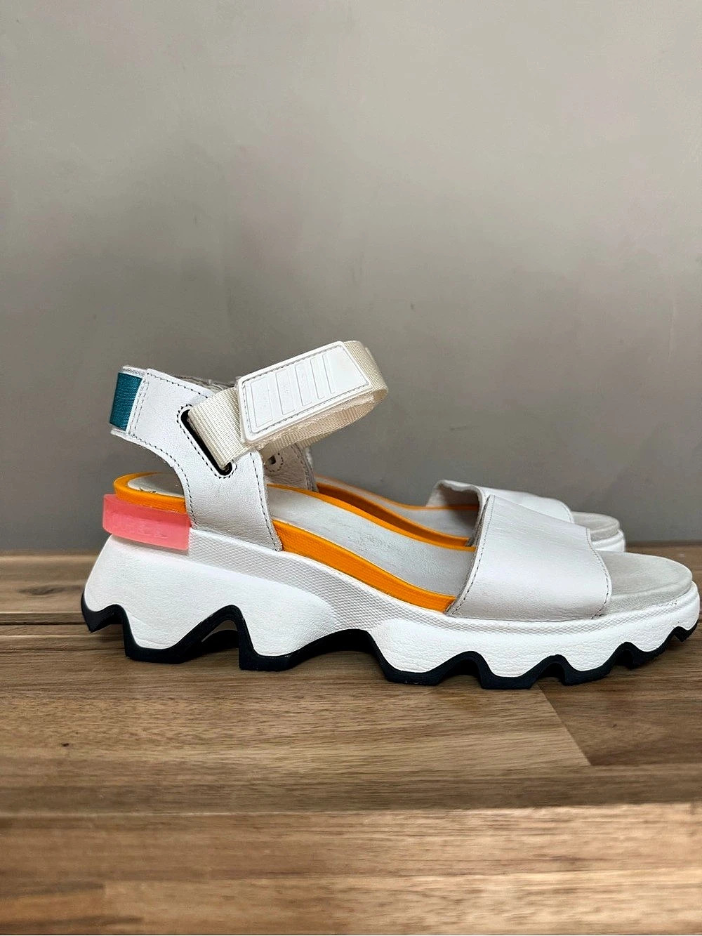 SOREL Kinetic Impact Y-Strap Wedge Sandal White & Orange